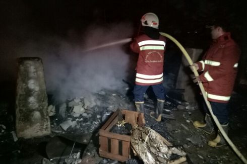 Kebakaran Rumah Semi Permanen di Serpong Hanguskan 4 Kambing dan 1 Motor