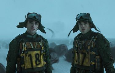 Robert Pattinson sebagai Mickey Barnes dalam film terbaru Bong Joon Ho, Mickey 17.