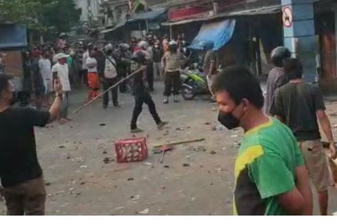 Antisipasi Bentrokan Susulan, Polisi Jaga Bekas Lokasi Tawuran di Pasar Manggis