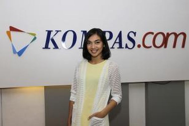Pemain Film 3, Tika Bravani, usai wawancara di newsroom Kompas.com, Gedung Kompas Gramedia, Jakarta Pusat, Kamis (10/9/2015).