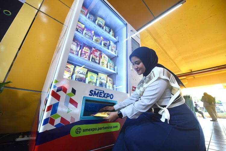 Vending machine UMKM di Stasiun Gondangdia Jakarta Pusat