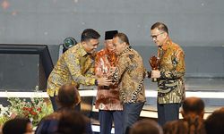 Pemkot Medan Raih Juara 2 Anugerah Layanan Investasi, Walkot Bobby: Kinerja Kami Diakui Nasional
