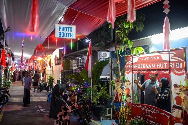Menghias Gapura Jelang 17-an, Tradisi Panjang dan Nasionalisme Sehari-hari