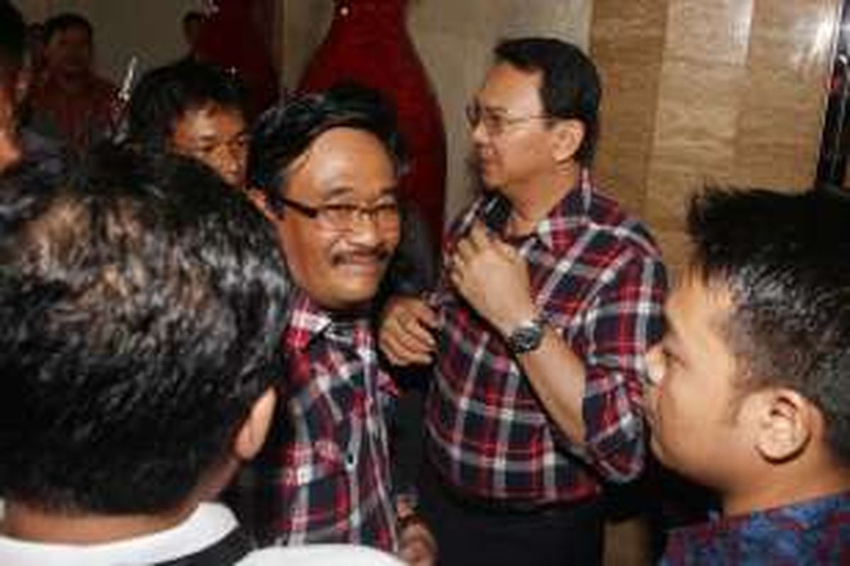 Basuki Tjahaja Purnama (ahok) dan Djarot Syaiful Hidayat tiba di kantor DPP PDI Perjuangan Jakarta sebelum mendaftar, Rabu (21/9/2016). Ketua Umum DPP PDI Perjuangan Megawati Soekarnoputri ikut mengantarkan pasangan Ahok-Djarot mendaftarkan diri ke kantor KPU DKI Jakarta sebagai Cagub-Cawagub pada Pilkada DKI 2017.