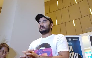 Marthino Lio di konferensi pers peluncuran official poster dan trailer di Epicentrum, Jakarta Selatan, Senin (25/3/2024).