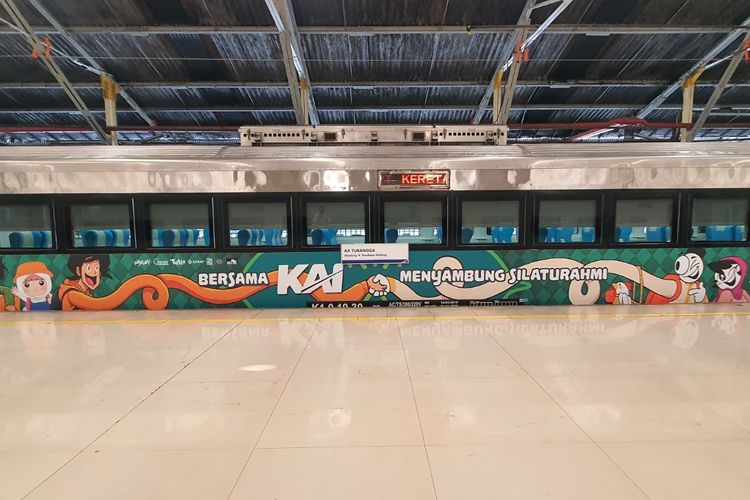 KAI menghadirkan Livery Tematik Idul Fitri 1446 Hijriah untuk merayakan Ramadhan dan Idul Fitri tahun ini.