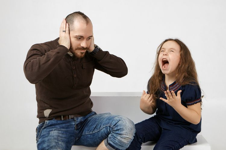 Tantrum atau dalam istilah psikologi disebut sebagai temper tantrum, diartikan sebagai perilaku marah pada anak-anak, biasanya terjadi pada usia pra sekolah atau di bawah lima tahun (balita). 
