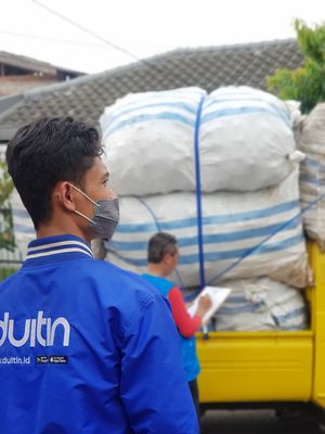 Duitin bertanggung jawab untuk menjalankan, mengumpulkan, dan mengirimkan popok bekas ke fasilitas pengolahan mitra Kimberly-Clark Softex.