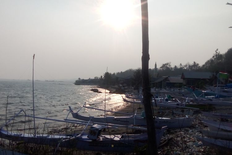 Terhalang Kabut Asap, Nelayan Polman Waswas Melaut Jauh dan Takut Tersesat