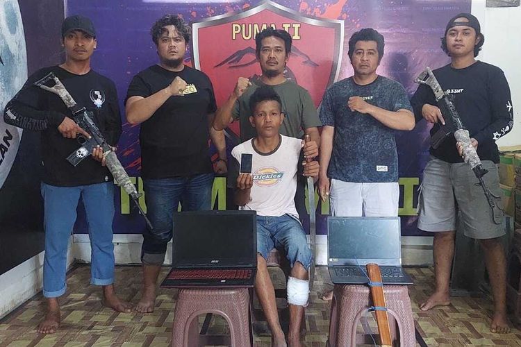 Sf alias Ula (21) DPO pembobol Kantor BWS Bima saat diamankan di Mapolres Bima Kota, Kamis (26/5/2022).