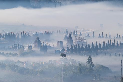 Selain Citorek, Ini Negeri di Atas Awan yang Membentang dari Timur hingga Barat Indonesia...