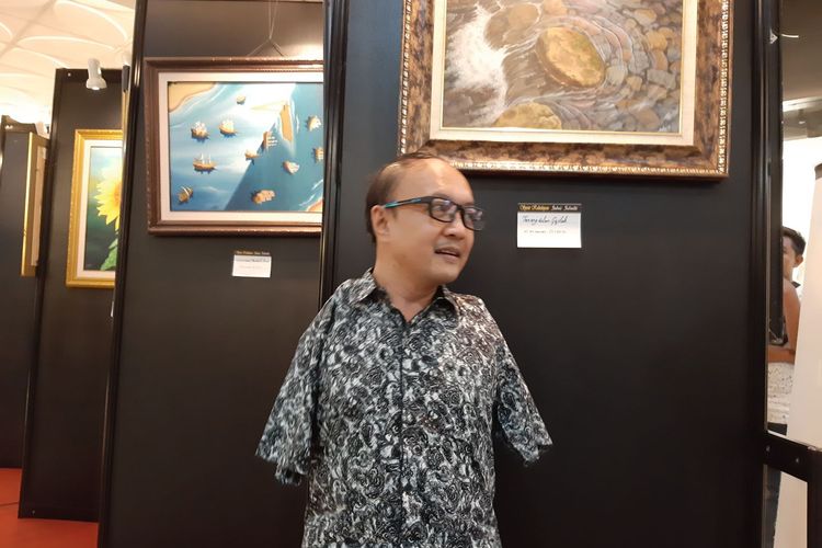 Sabar saat ditemui usai pembukaan pameran tunggalnya di Mall Ciputra Semarang, Selasa (3/12/2019).