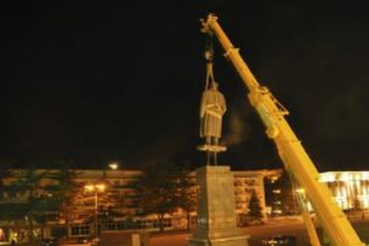 Tahun 2010, presiden Georgia menurunkan patung Stalin dari kota kelahirannya, Gori.