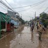 Banjir di Perumahan Pondok Gede Permai Bekasi Surut, Petugas Mulai Bersihkan Lumpur