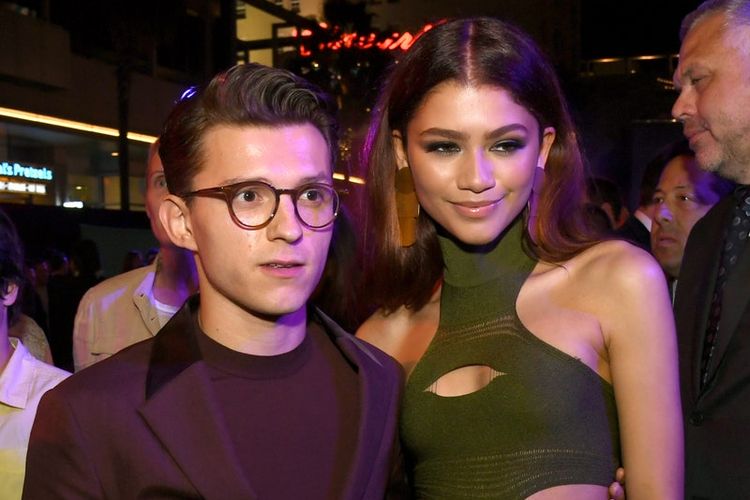 Gaya berpakaian pasangan kekasih Zendaya dan Tom Holland yang selalu memukau.