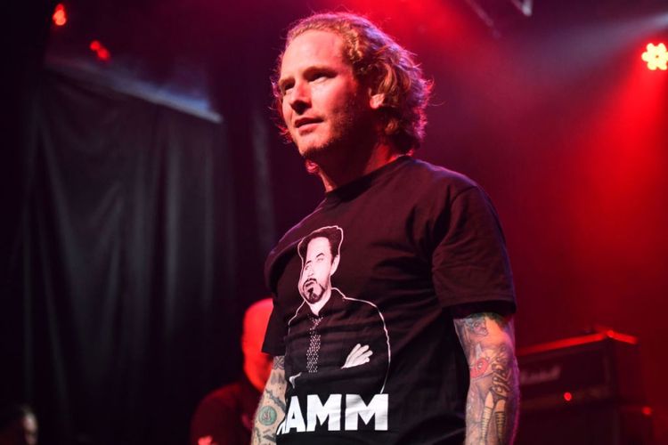 Vokalis Slipknot, Corey Taylor saat tampil di DIMEBASH 2019