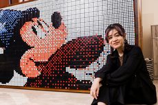 Unik, Mosaik Mickey Mouse Ini Dibuat dari 1.008 Rubik 