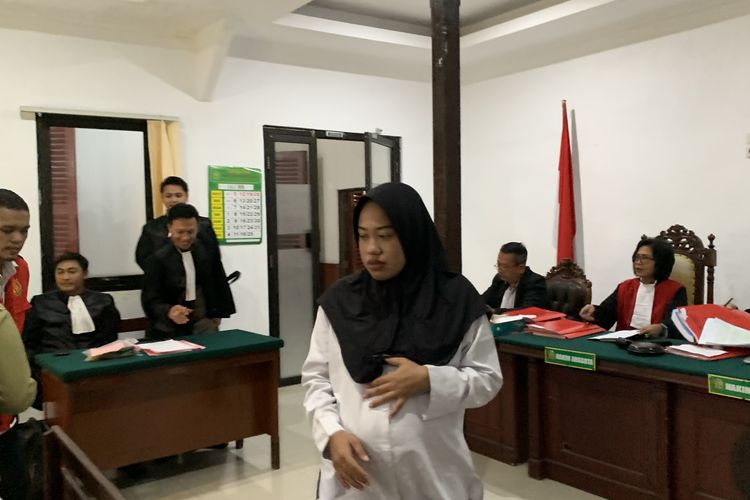 Hamil Tua, Terdakwa Kasus Sabu di Surabaya Minta Sidang Dipercepat 