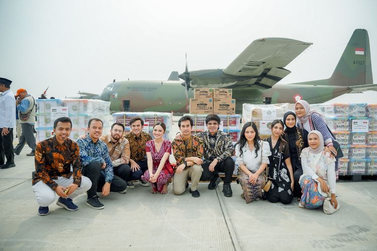 Deretan figur publik yang ikut pelepasan bantuan kemanusiaan di Bandara Halim Perdanakusuma, Jakarta Timur, Sabtu (4/11/2023).
