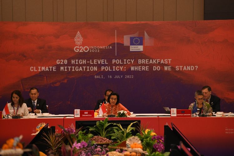 Menteri Keuangan Sri Mulyani Indrawati dalam forum High Level Breakfast Discussion on Climate Mitigation G20 Indonesia di Bali, Sabtu (16/7/2022).