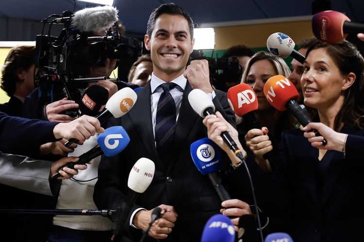 Pemimpin Partai Demokrat 66 (D66) Rob Jetten merayakan kemenanganya dalam pemilu Belanda di Den Haag, 30 Oktober 2025. Jetten kini resmi menjadi PM termuda Belanda dalam usia 38 tahun.