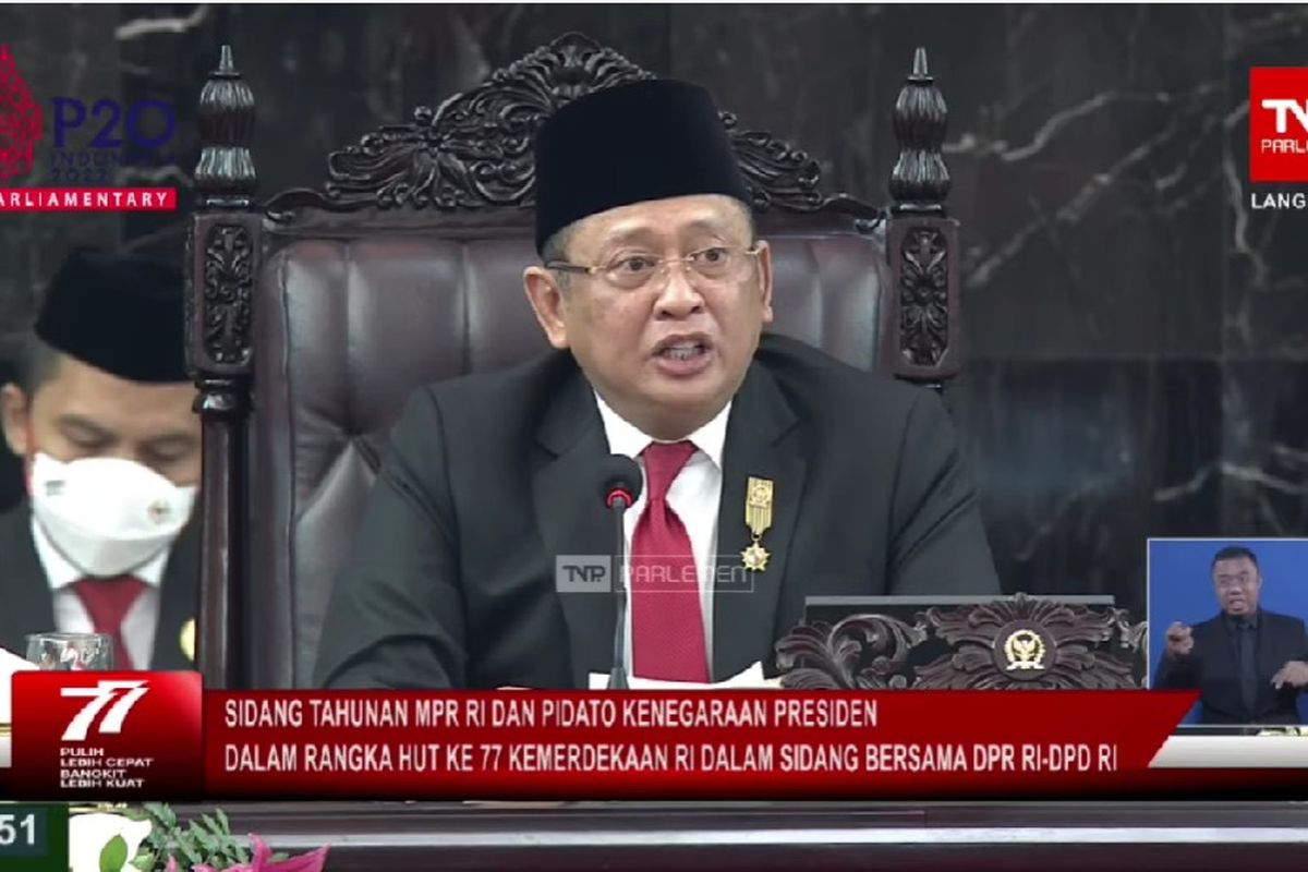 Ketua Majelis Permusyawaratan Rakyat (MPR) Bambang Soesatyo (Bamsoet) menyampaikan dua buah pantun saat menutup pidatonya dalam Sidang Tahunan MPR 2022, Selasa (16/8/2022).