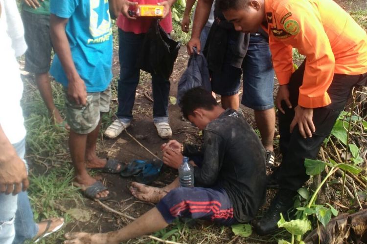 Briyan Lobiua (17) yang dikabarkan hilang saat mendaki Gunung Dukono di Desa Soakonora Kecamatan Galela, Kabupaten Halmahera Utara, Maluku Utara ditemukan selamat, Minggu (26/3/2017)