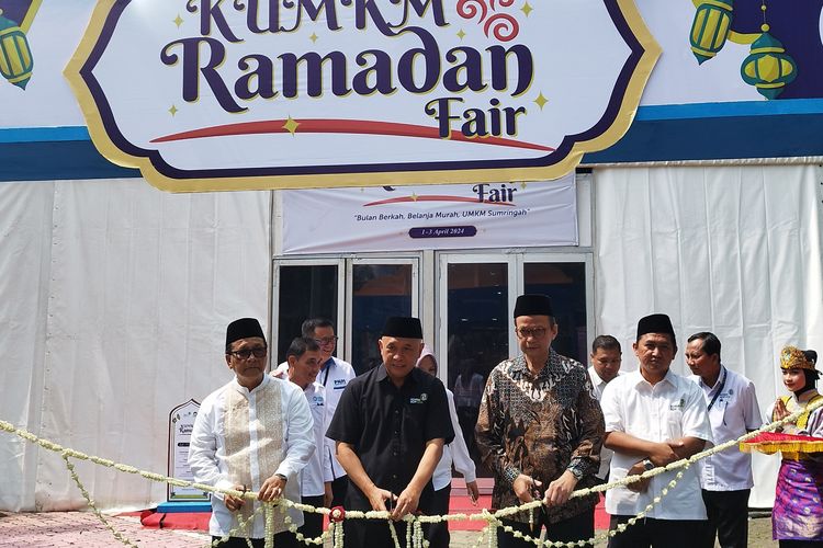 Peresmian simbolis KUMKM Ramadhan Fair