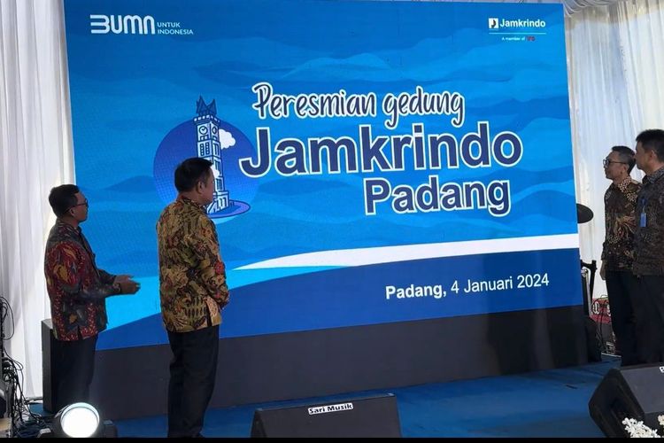 PT Jaminan Kredit Indonesia (Jamkrindo) memperkuat pelayanan di wilayah Sumatera Barat dengan meresmikan Gedung Kantor Cabang Padang di Jalan Rasuna Said nomor 89 Rimbo Kaluang, Kecamatan Padang Barat, Kota Padang.