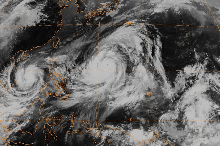 Topan Tip, badai terbesar di dunia