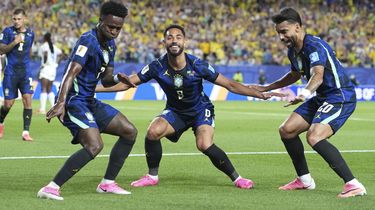 Saat Paranormal Sebut Laga Skotlandia Vs Brasil Bakal Diserang Alien