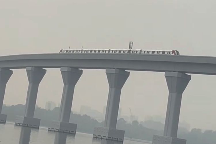 Kereta Lintas Negara Malaysia-Singapura Lakukan Uji Coba di Tengah Kabut Asap