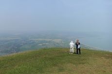 Puncak Paralayang, Lokasi Kemah dan Paralayang di Geopark Ciletuh