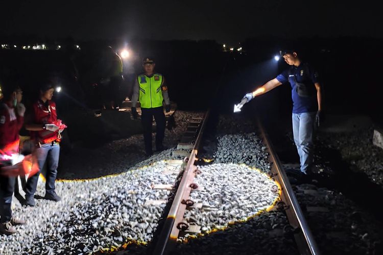Sepasang Suami Istri Ditemukan Tewas di Perlintasan Kereta Api Kebumen, Polisi Selidiki Temuan Motor