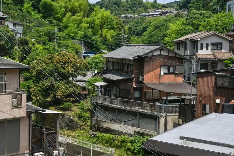 Warga Jepang Masih Percaya Takhayul, Rumah Angker Sulit Laku