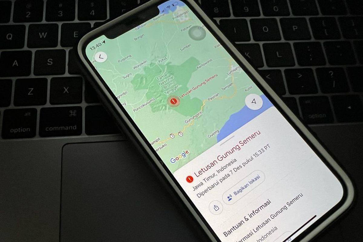 Tampilan Google Maps untuk memantau erupsi Gunung Semeru.