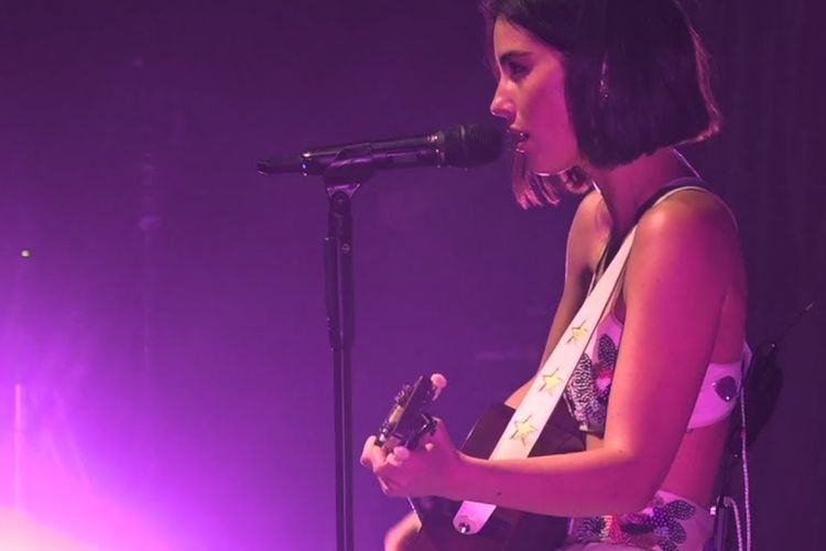 Lirik dan Chord Lagu That’s So True - Gracie Abrams