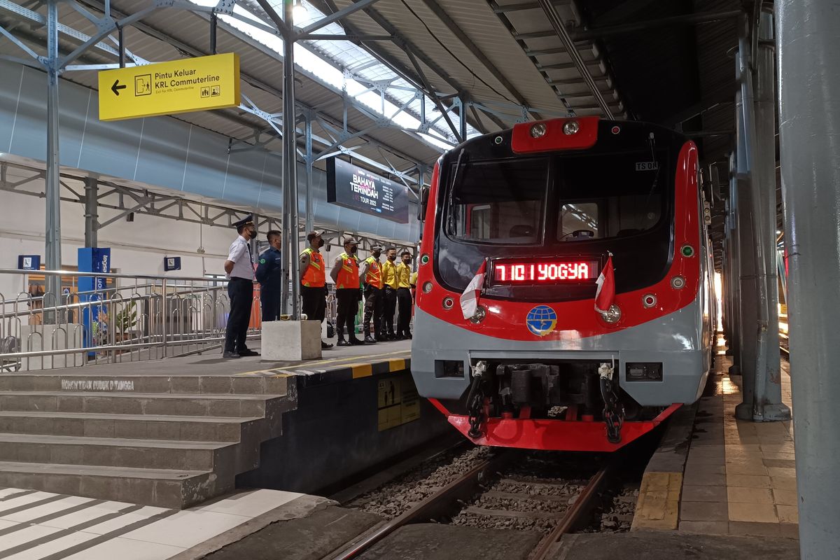 Jadwal KRL rute Yogyakarta-Solo (Jogja-Solo) hari ini lengkap dari Stasiun Tugu Yogyakarta, Stasiun Solo Balapan, sampai Stasiun Palur.