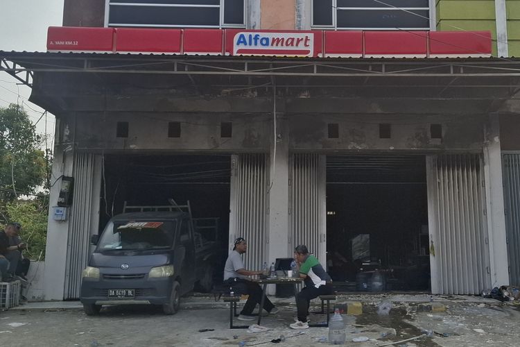 Pria Diduga ODGJ Bakar Ritel Alfamart di Banjar Kalsel, Jasadnya Ditemukan di Kamar Mandi