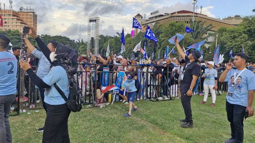 Ratusan Anak Pakai Atribut Kampanye pada Kirab Kebangsaan Prabowo-Gibran, Bawaslu Turun Tangan