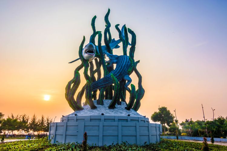 ILUSTRASI - Patung Sura dan Baya, Surabaya, Jawa Timur