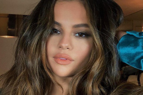 Selena Gomez Curhat Di-bully Saat Tengah Melawan Penyakit Lupus