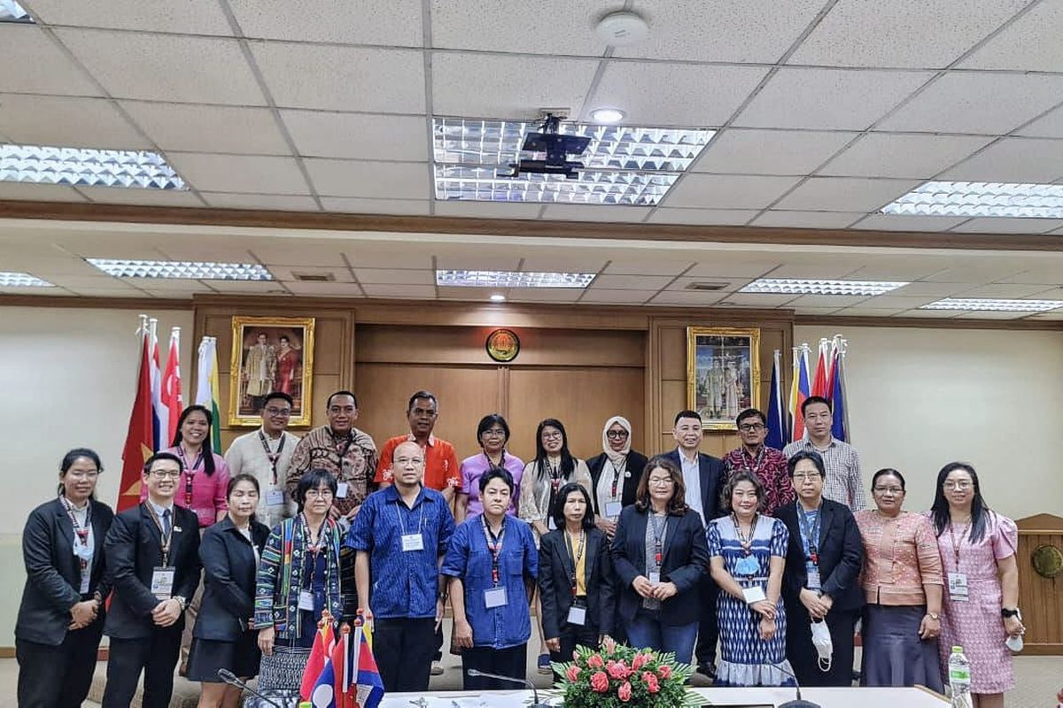 Kementerian Pertanian (Kementan) melalui Ditjenbun menghadiri the 23rd Meeting of ASEAN Cocoa Club yang diselenggarakan di Chatuchak, Thailand mulai Selasa (21/2/2023) hingga Minggu (26/2/2023).