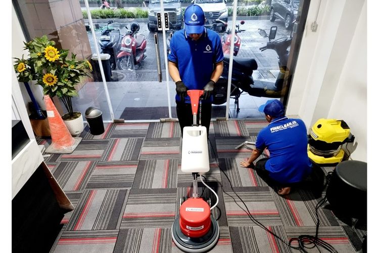 Dalam melayani pelanggan, Fineclean.id menggunakan teknologi modern dan metode pembersihan terkini.