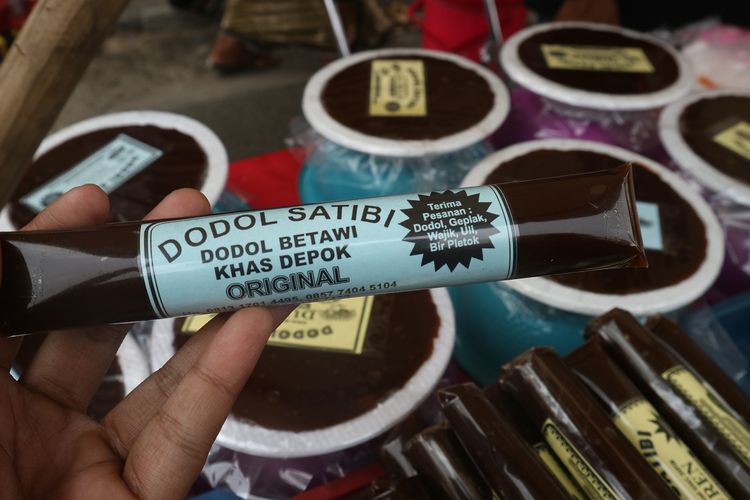 Dodol Satibi merupakan Dodol Betawi khas Depok, yang satu ini merupakan rasa original dari dodol Satibi, Sabtu (12/10/2019).