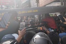 Satu Jam Proses Evakuasi Bayi Disandera Ayah di Makassar, Polisi Amankan Pisau dan Balok