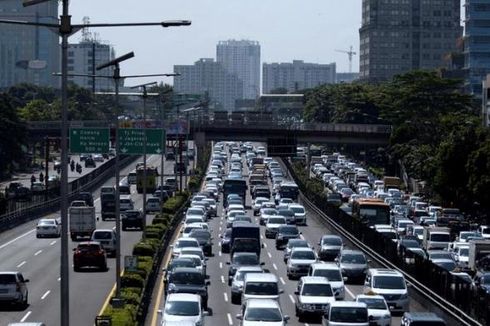 Berkat Ganjil Genap, Tren Penggunaan Transportasi Massal Meningkat