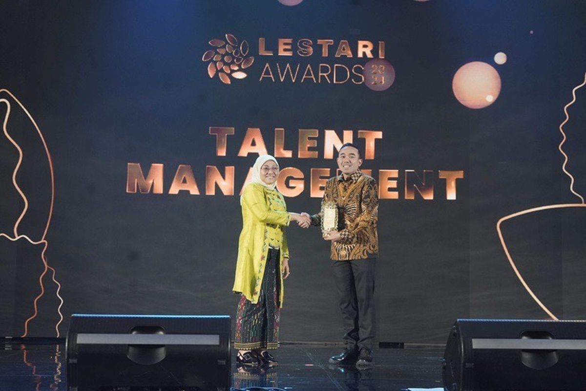 Telkomsel meraih penghargaan dalam ajang Lestari Awards 2024 pada kategori Talent Management. 