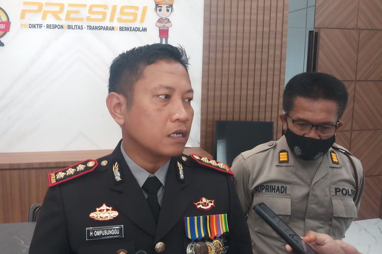 Kapolresta Tanjungpinang, Kombes Pol Heribertus Ompusunggu didampingi Kasi Humas, AKP Suprihadi Hantono.