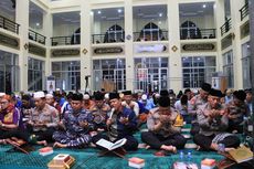 Ratusan Suporter Semen Padang FC dan Aremania Doa Bersama untuk Korban Kanjuruhan